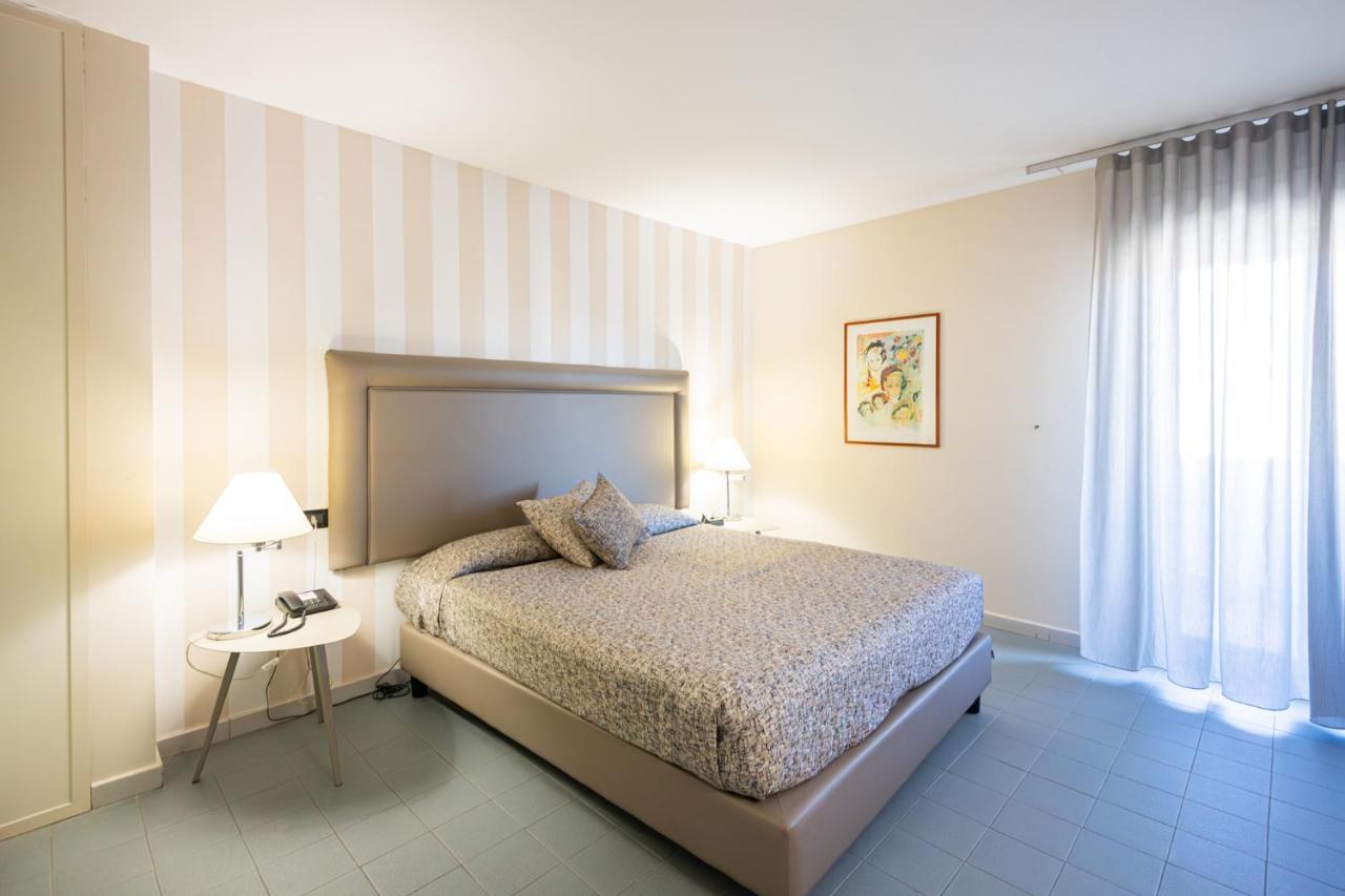 Athenaeum Hotel 3*
