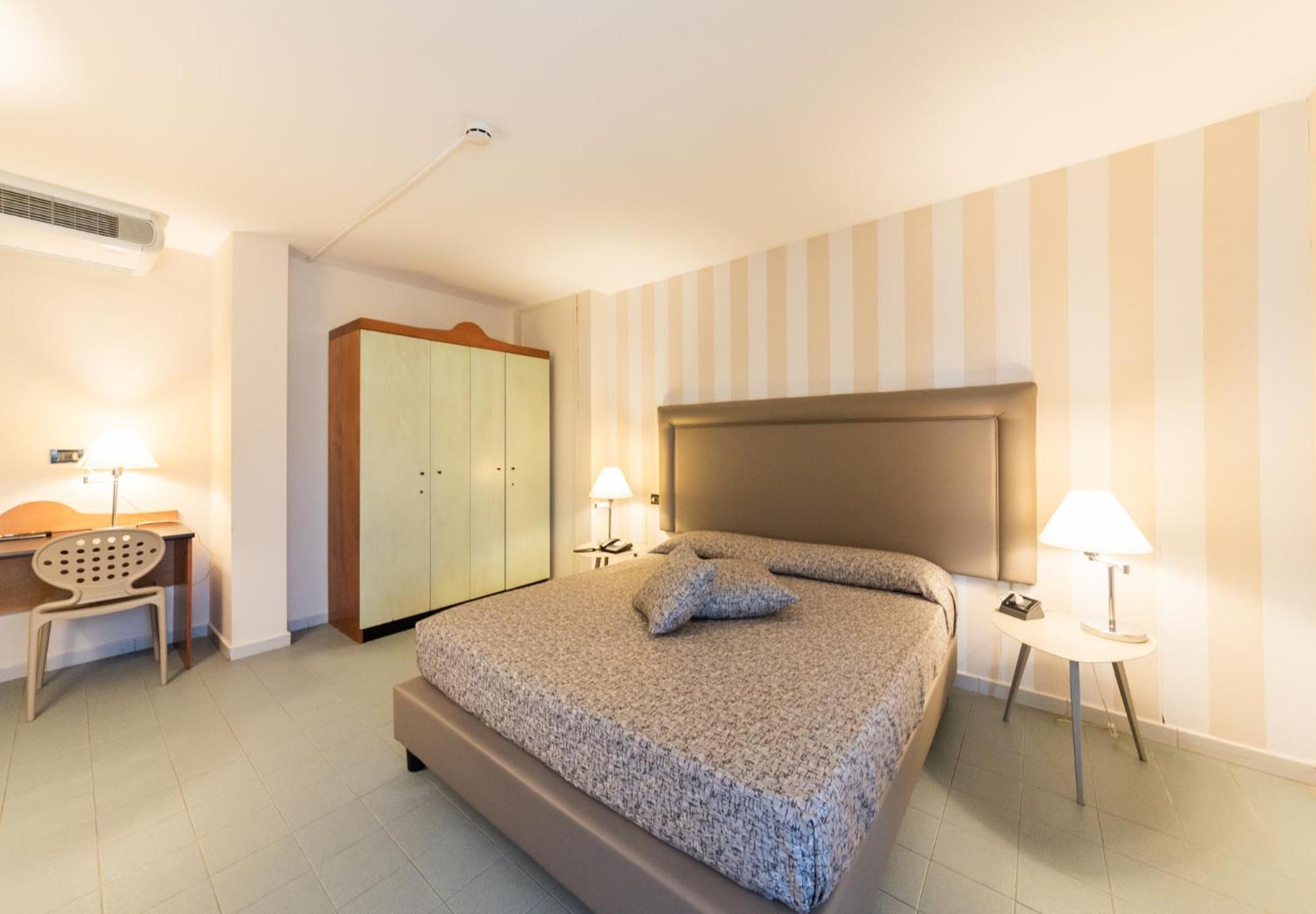 Athenaeum 3* Palermo